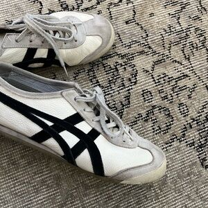 Onitsuka Tiger
MEXICO 66